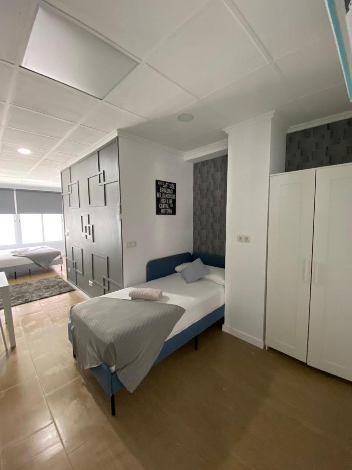 Optimus Comfort Valencia Bagian luar foto