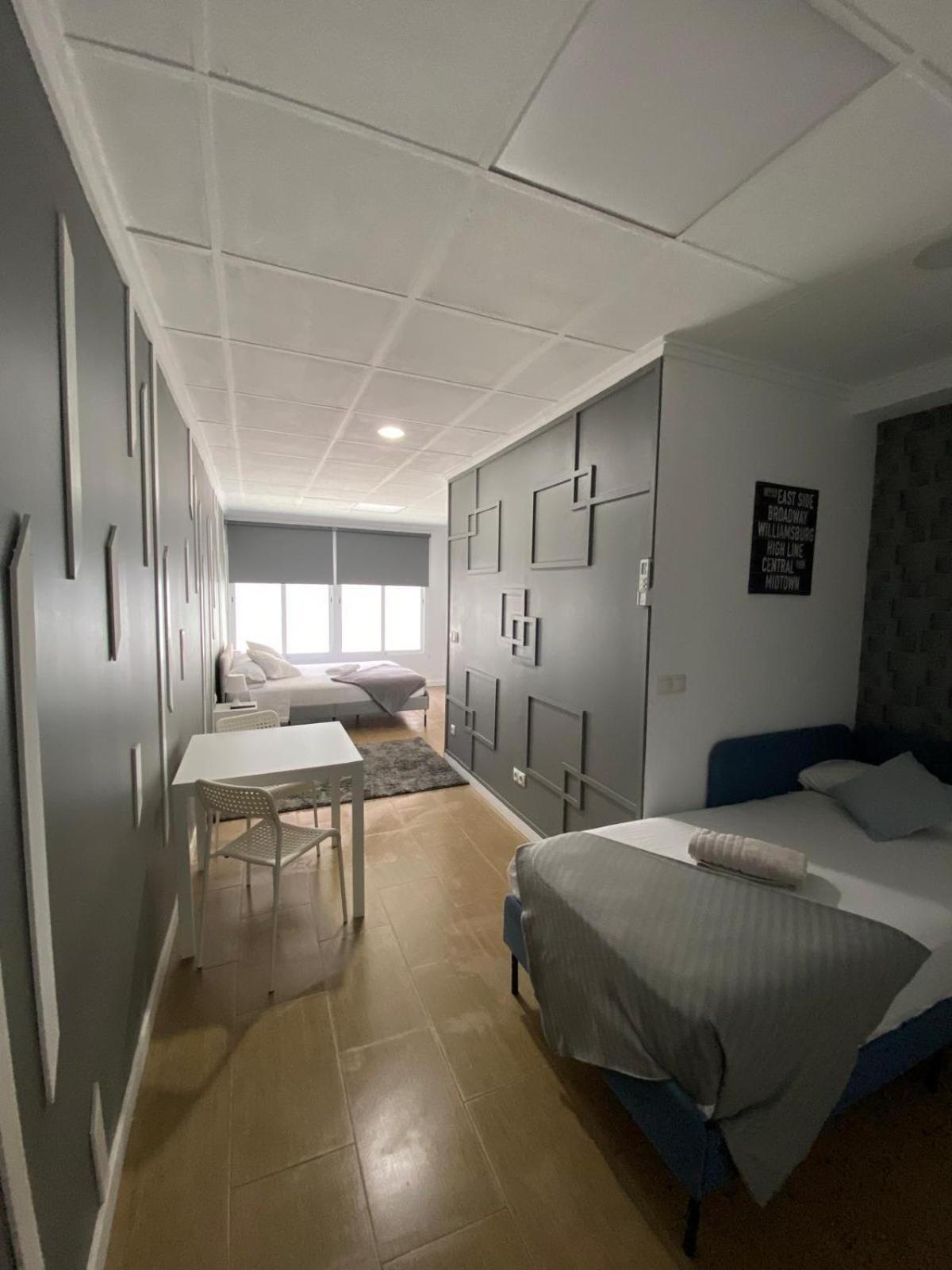 Optimus Comfort Valencia Bagian luar foto