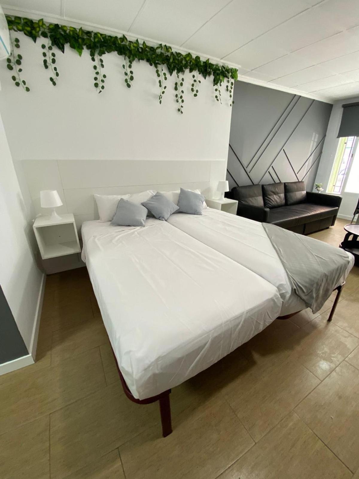 Optimus Comfort Valencia Bagian luar foto