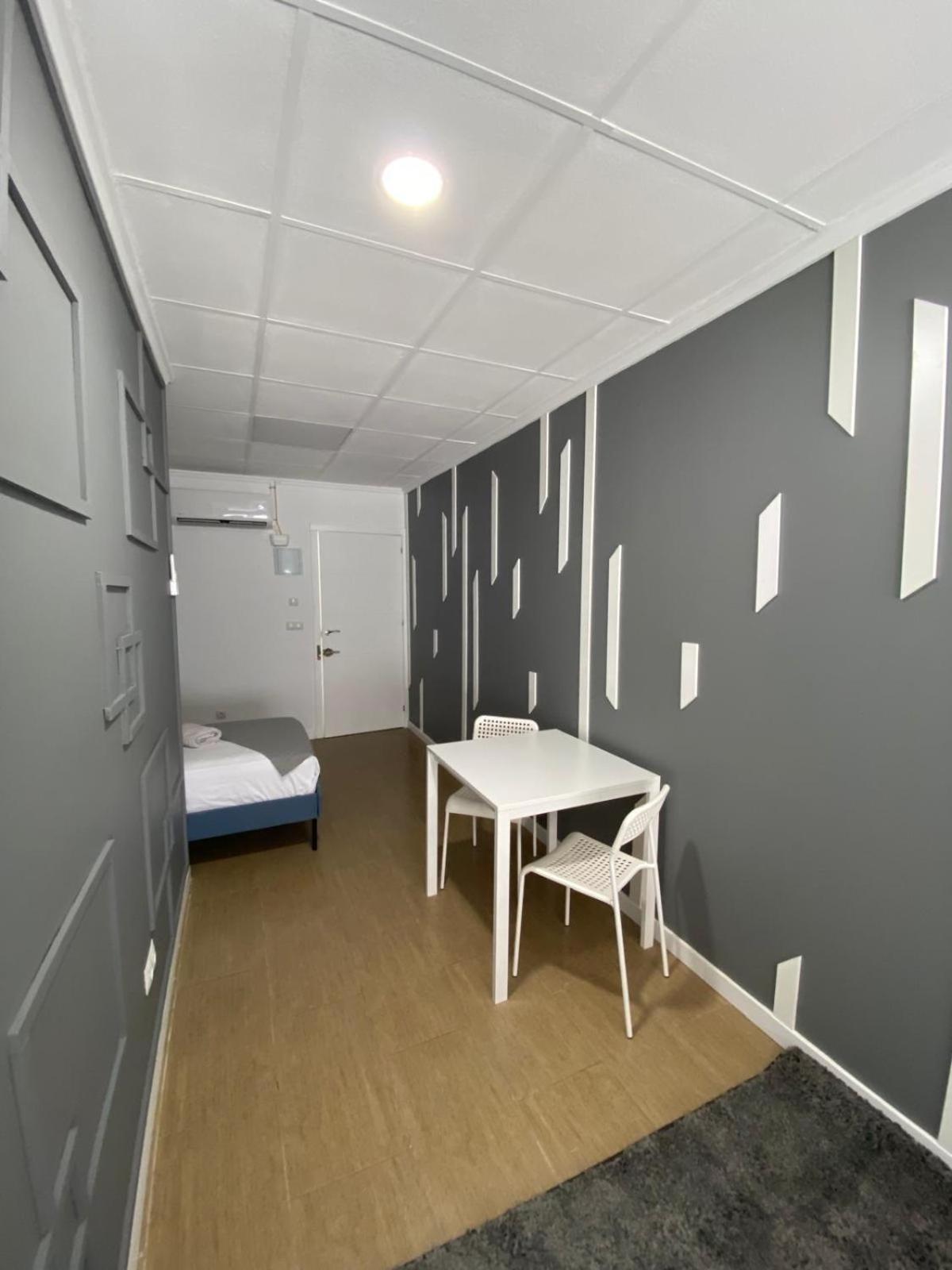 Optimus Comfort Valencia Bagian luar foto