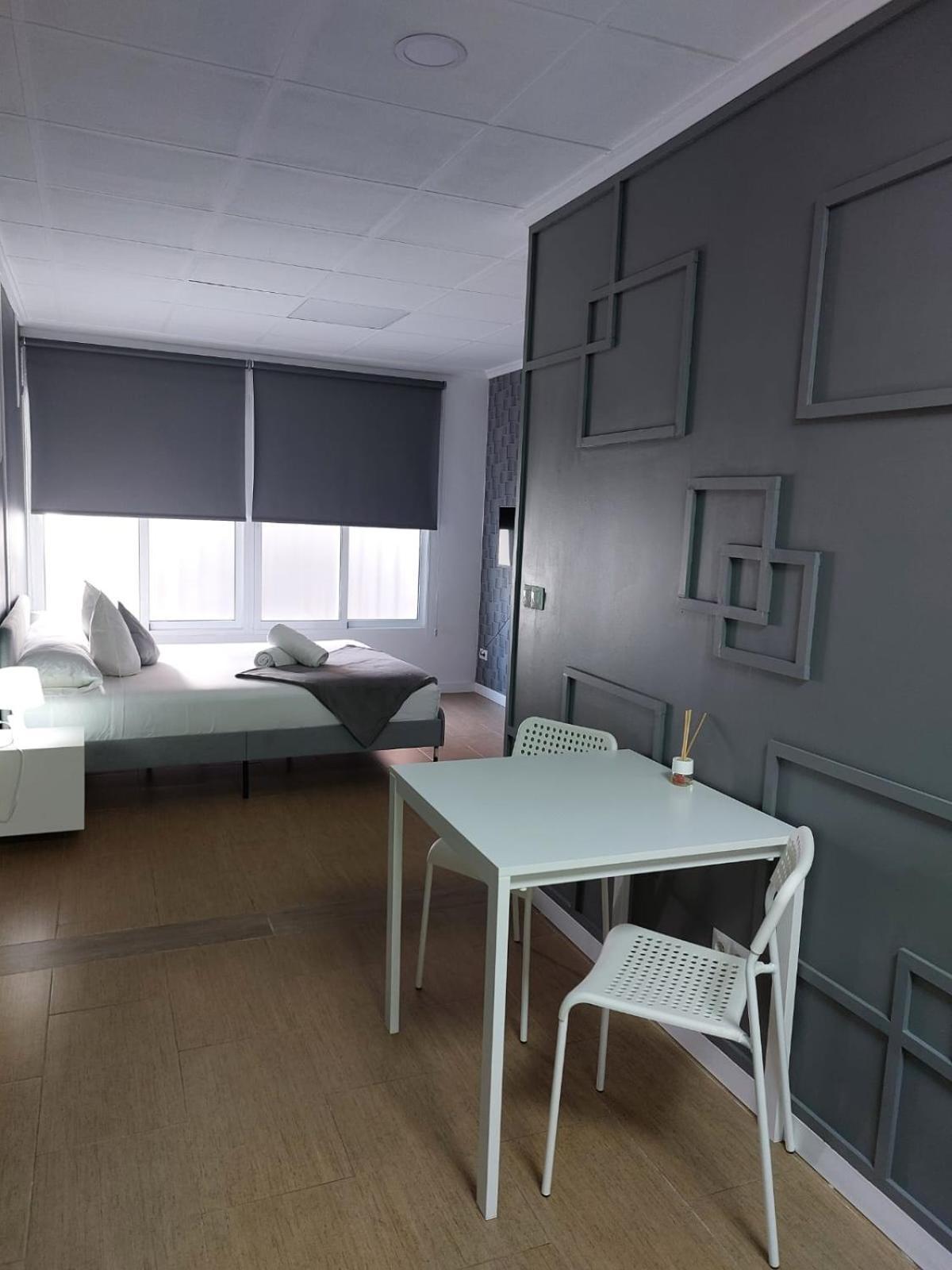 Optimus Comfort Valencia Bagian luar foto